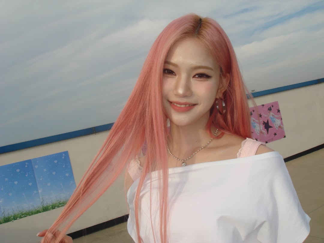 Isa — 260616 Isa Instagram Update HQ Photos