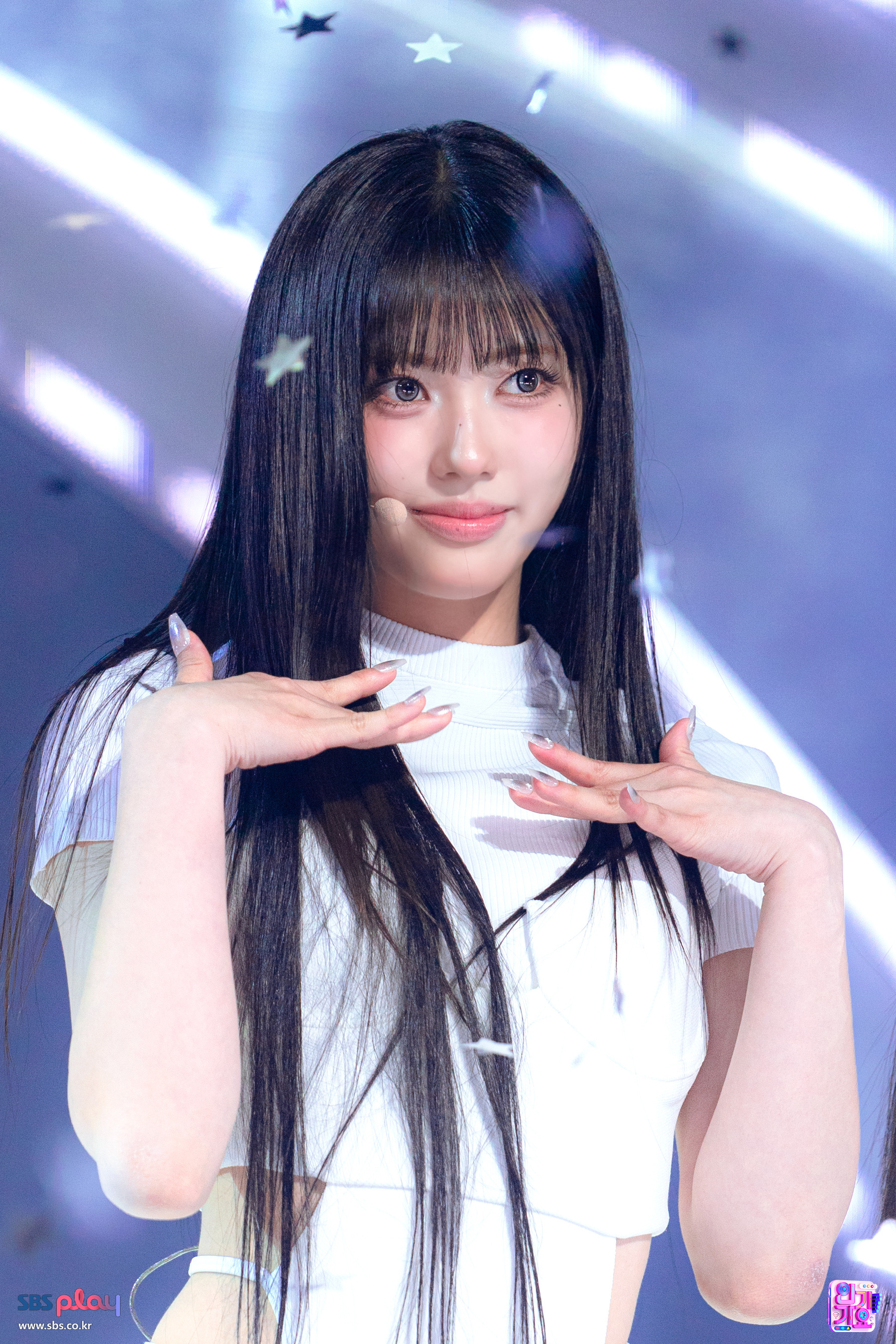 Koko — 240417 KOKO - I-RUNWAY BEHIND HQ Photos | kpopping