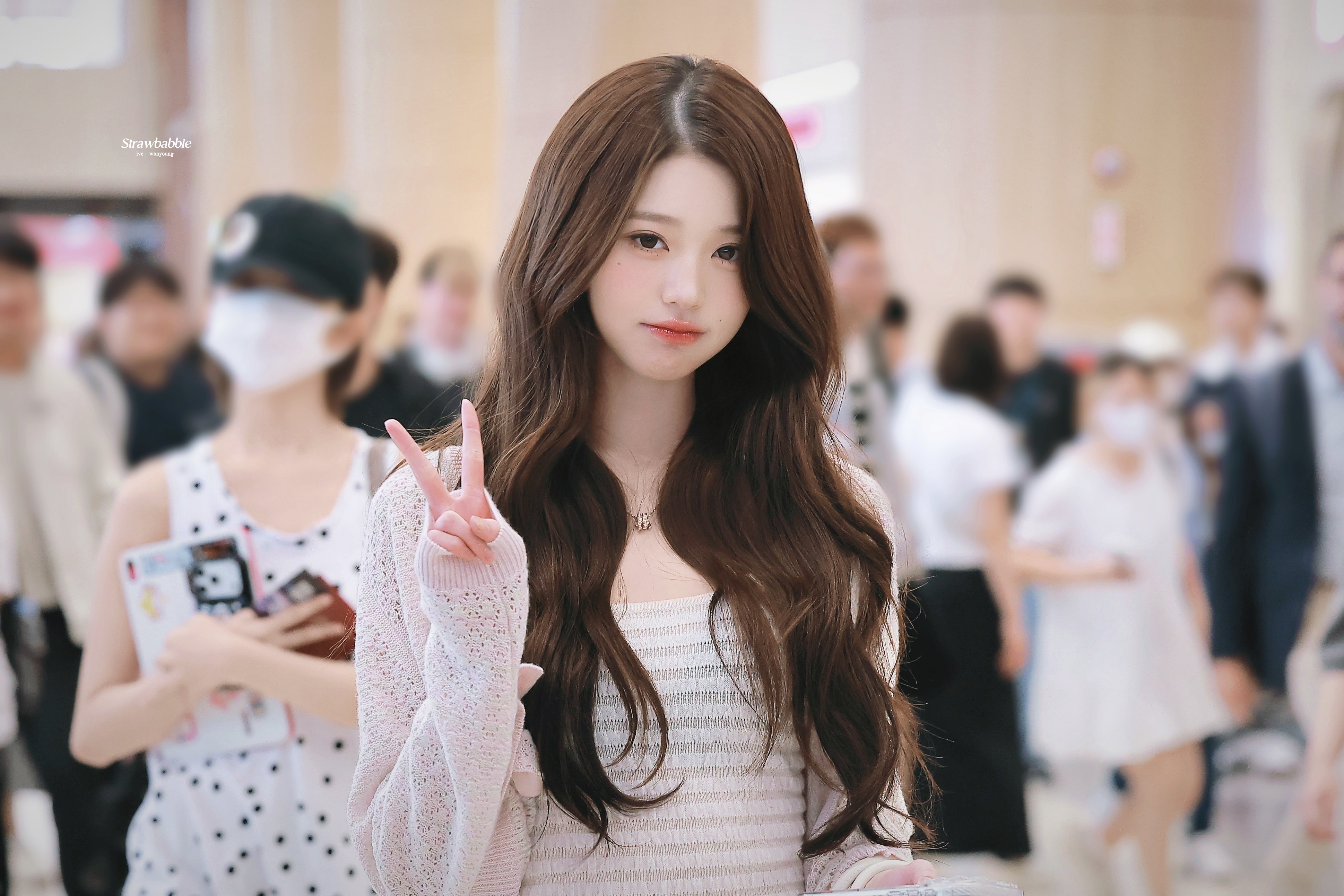 Wonyoung — 220826 IVE Wonyoung - KTown4U Fansign Event HQ Photos