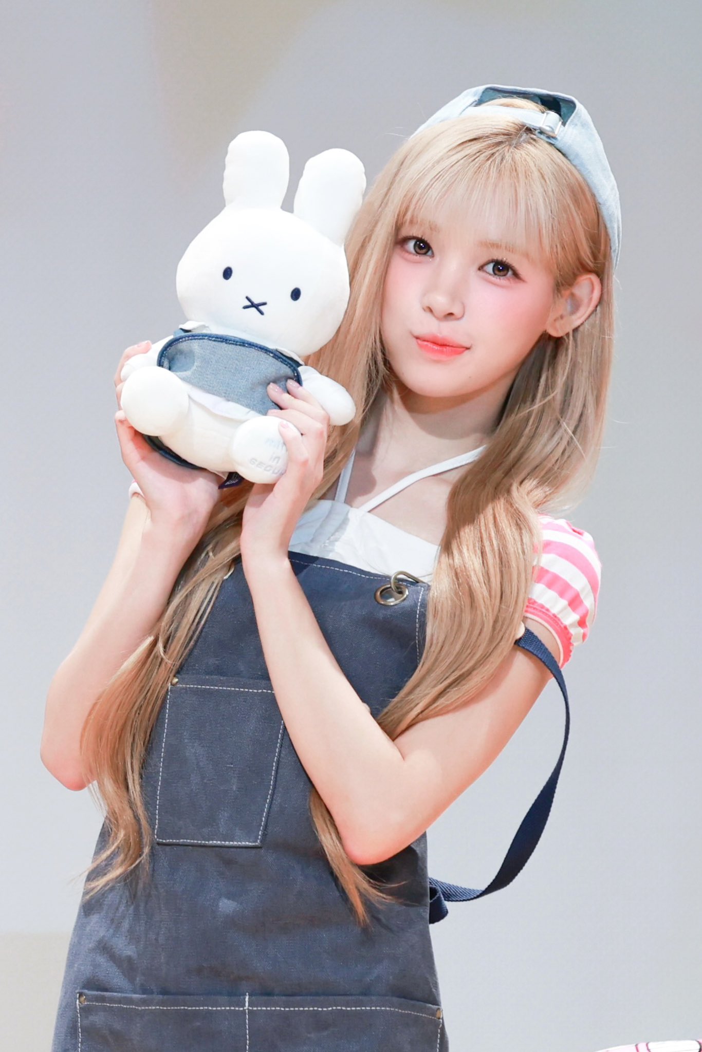 Yuha — 260627 Yuha at Soundwave Fansign HQ Photos