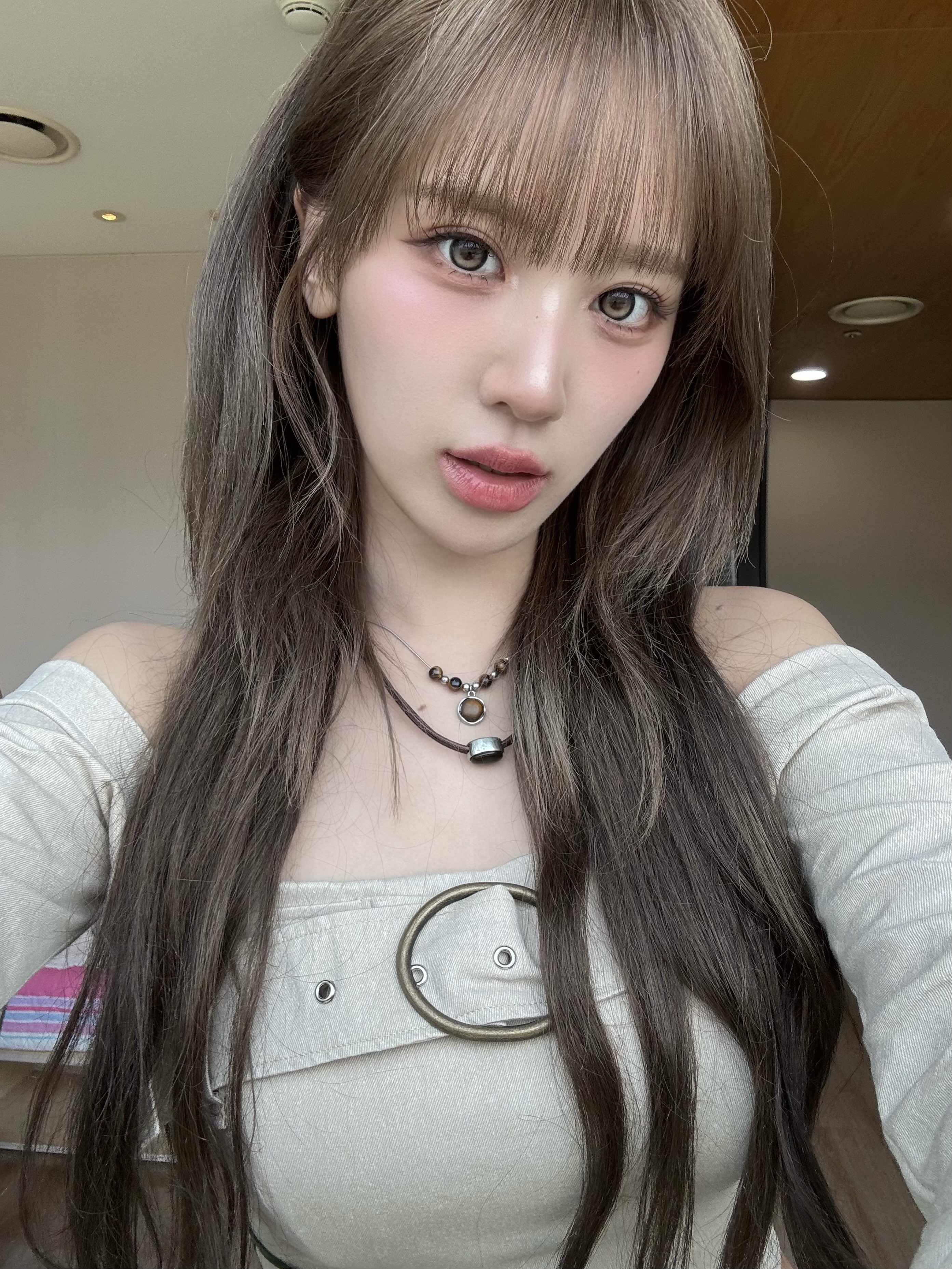 Hayun — 250301 - PRIMROSE Twitter Update with HAYUN HQ Photos