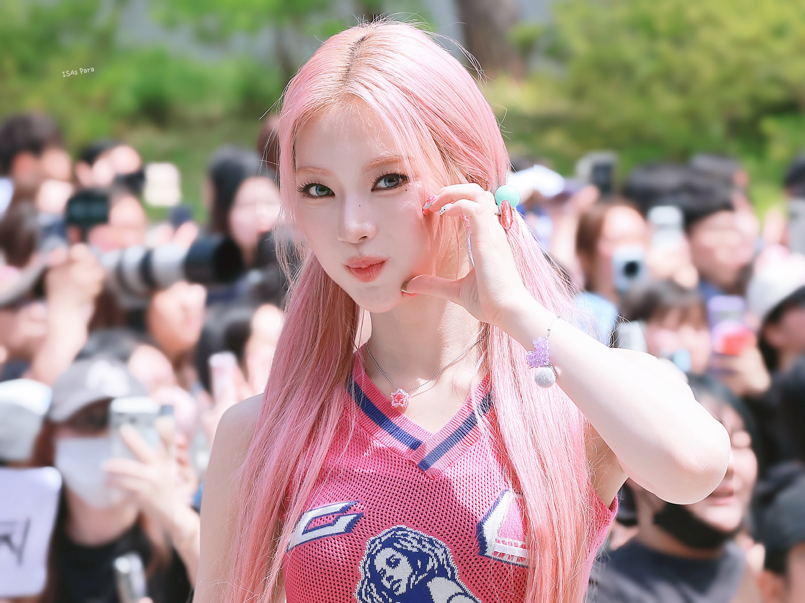 Isa — 260607 Isa Instagram Update HQ Photos | kpopping
