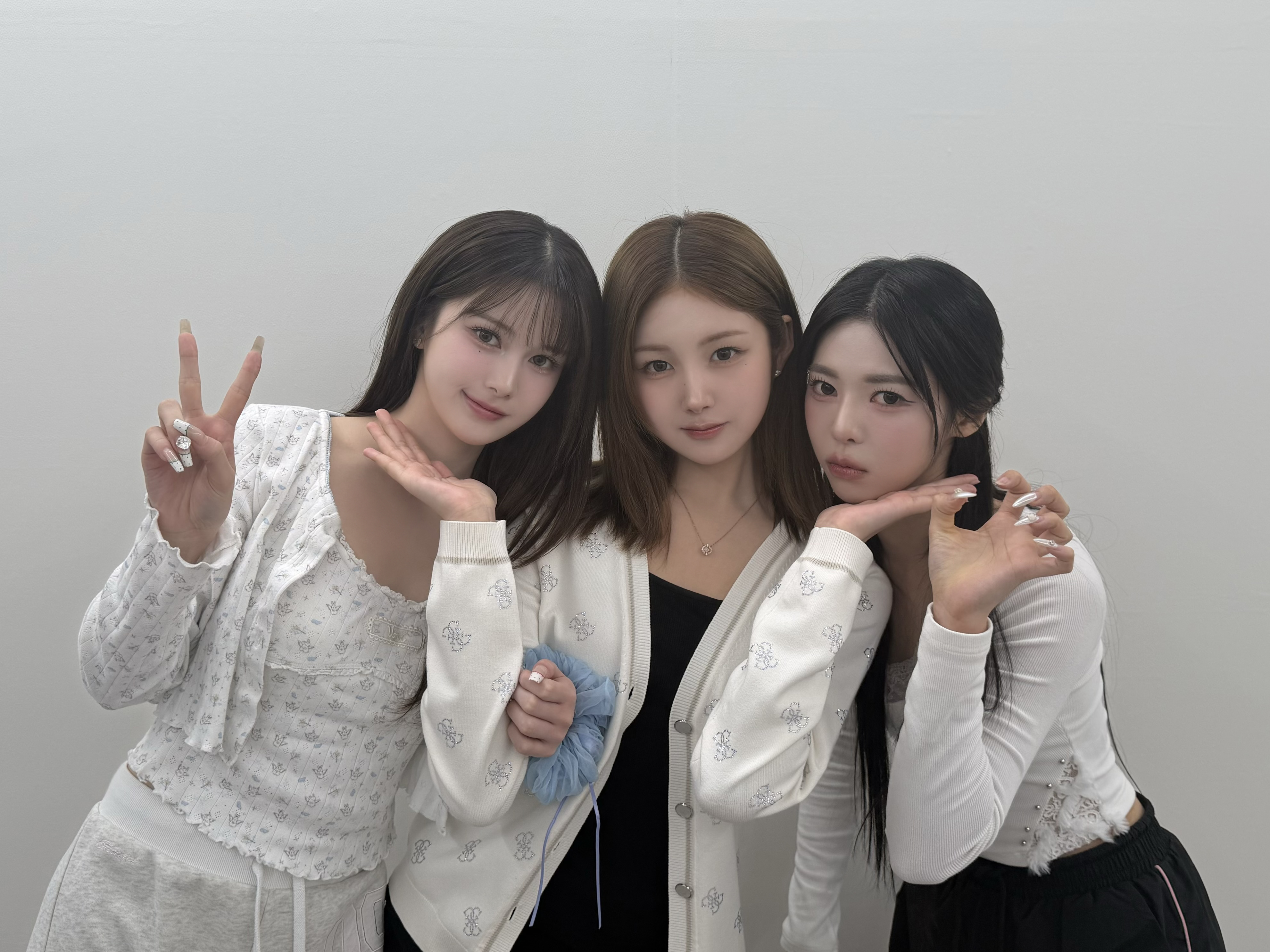 Mayu — Mayu - First Mini Photo Book HQ Photos | kpopping