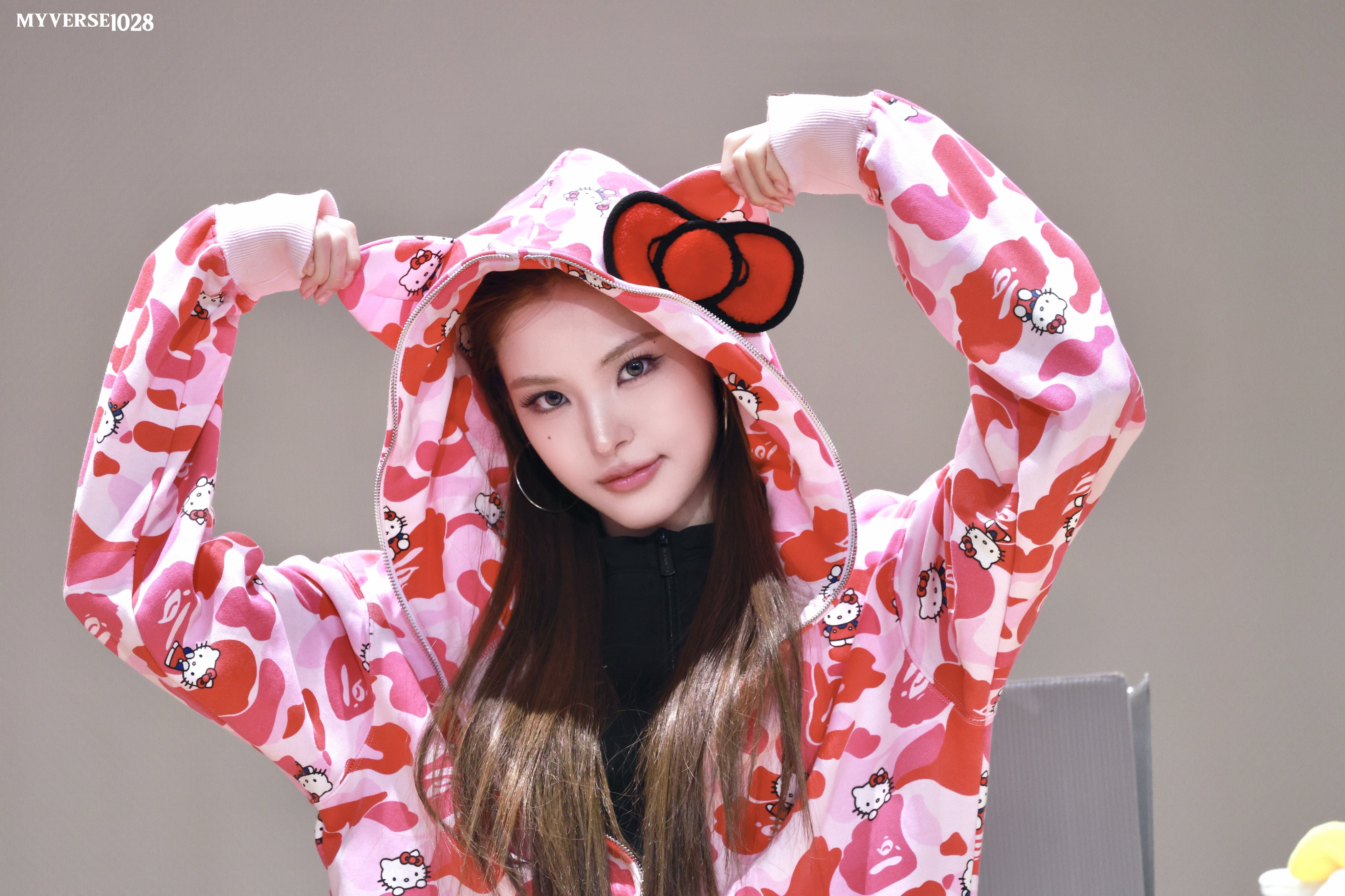 Mai — 260628 Mai at Soundwave Fansign Event HQ Photos | kpopping