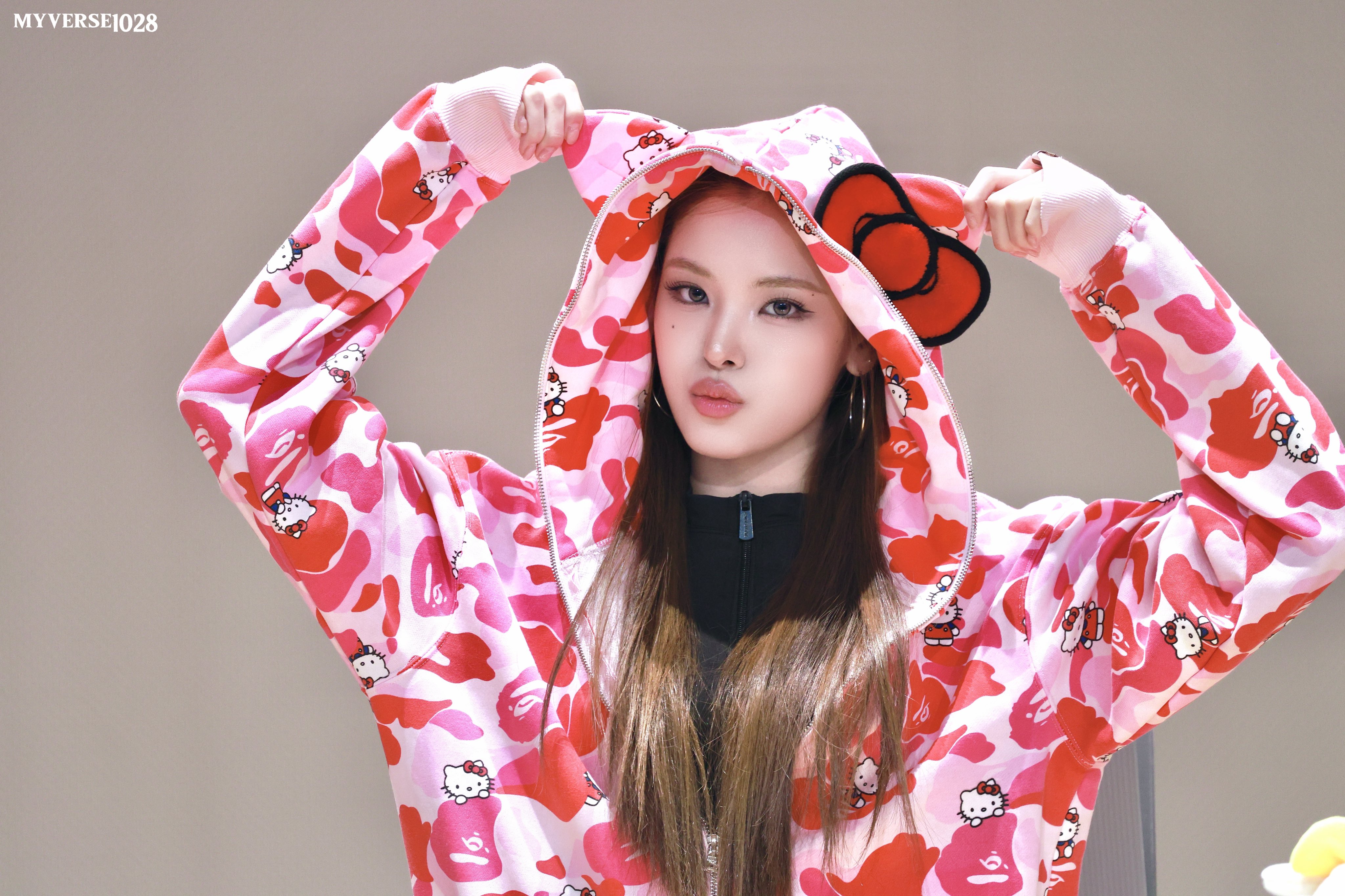 K-POP・アジア mai Mai — 260628 Mai at Soundwave Fansign Event HQ Photos | kpopping