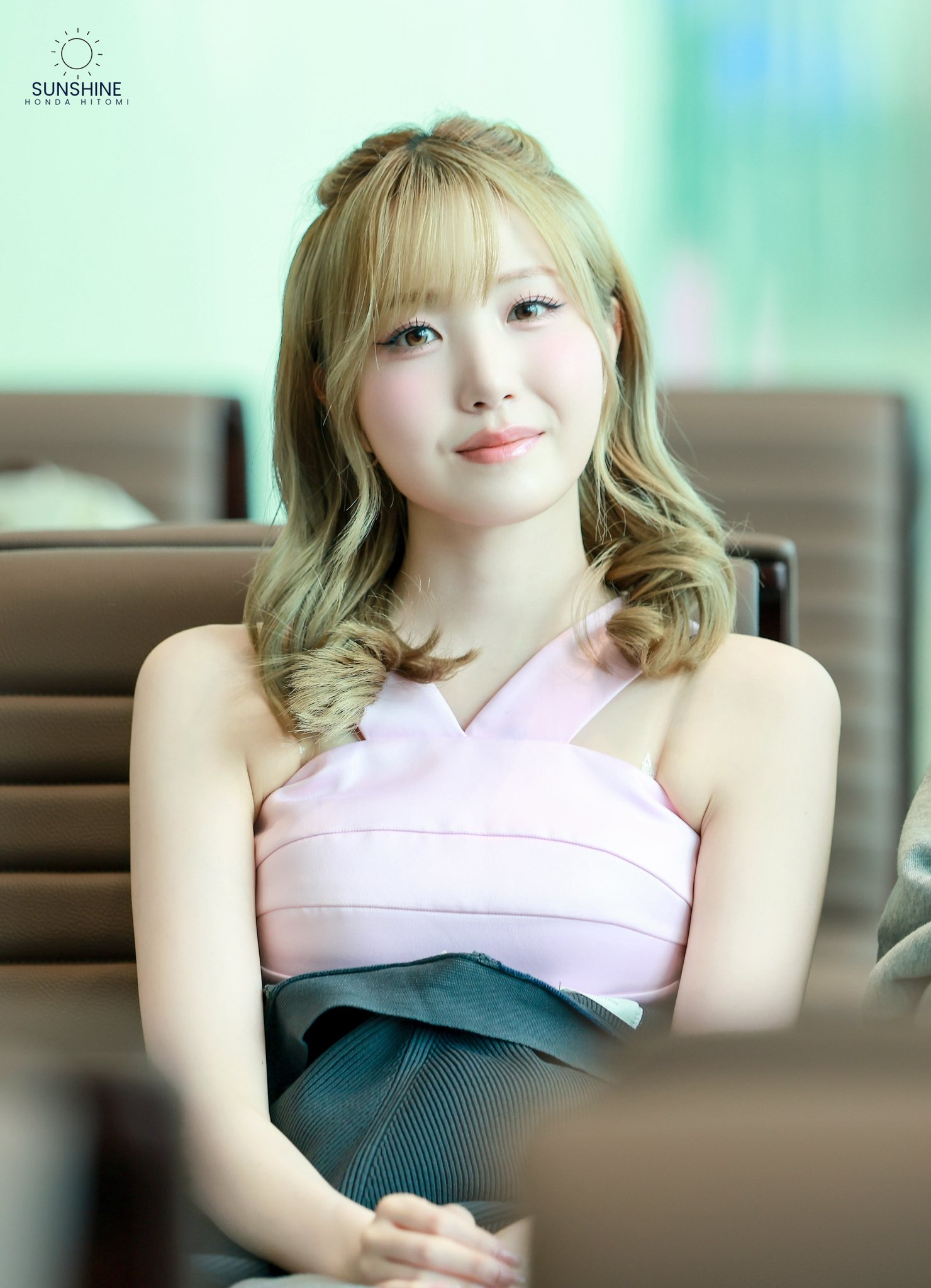 Hitomi — 260703 Hitomi at ICN Airport HQ Photos | kpopping