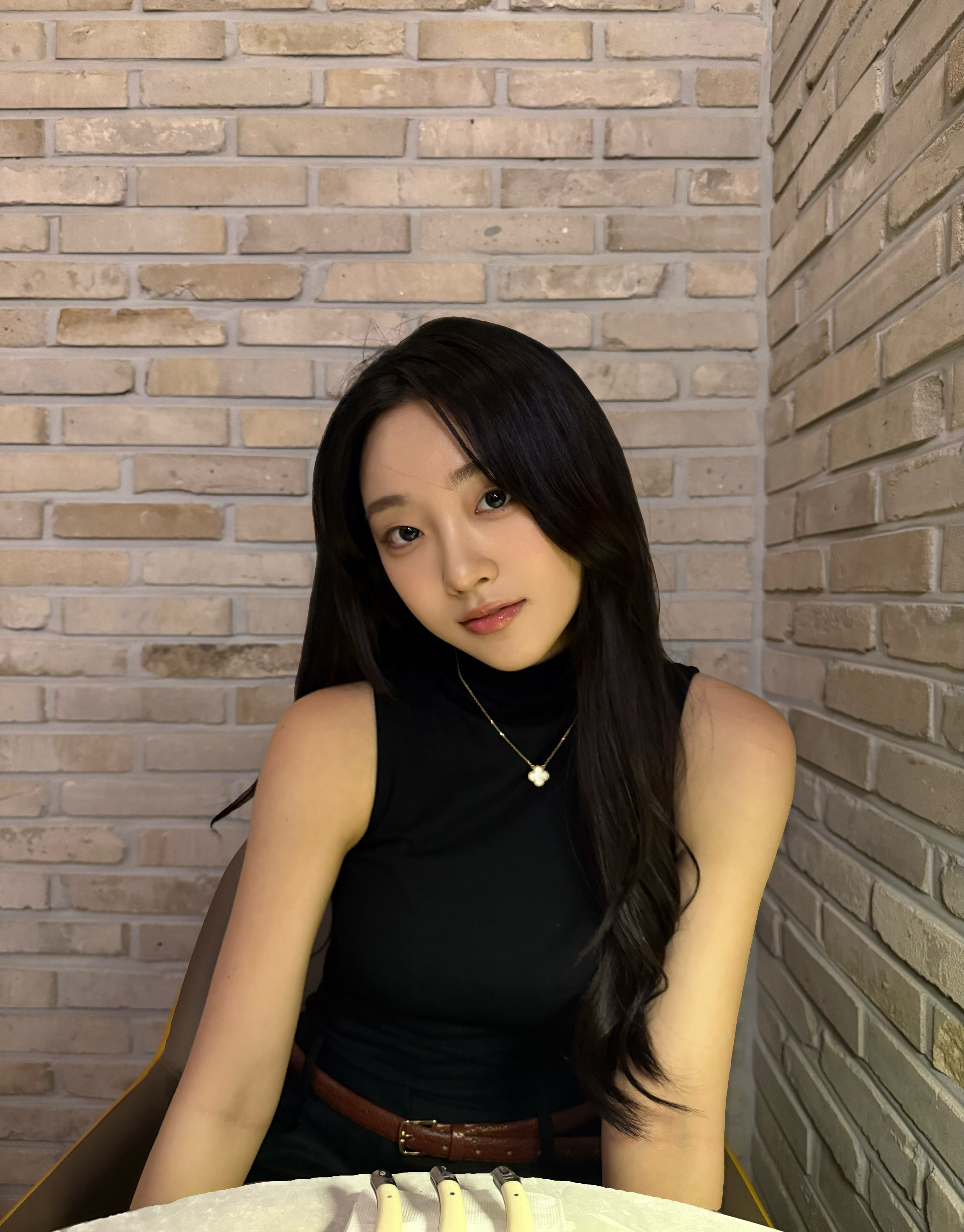 Chloe — 240917 - cignature Instagram Update with CHLOE HQ Photos