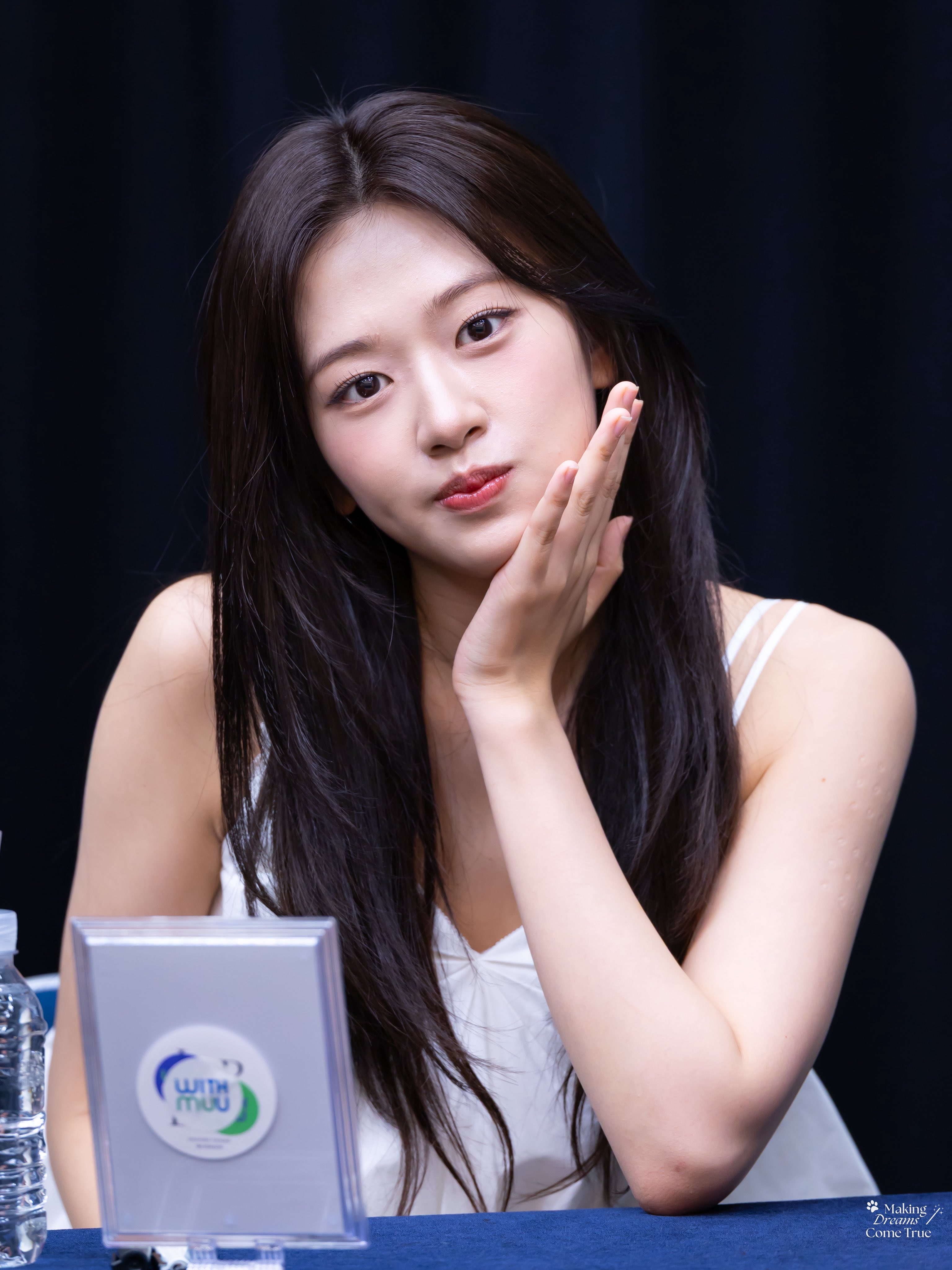 An Yujin — 260712 Yujin at Withmuu Fansign Event HQ Photos
