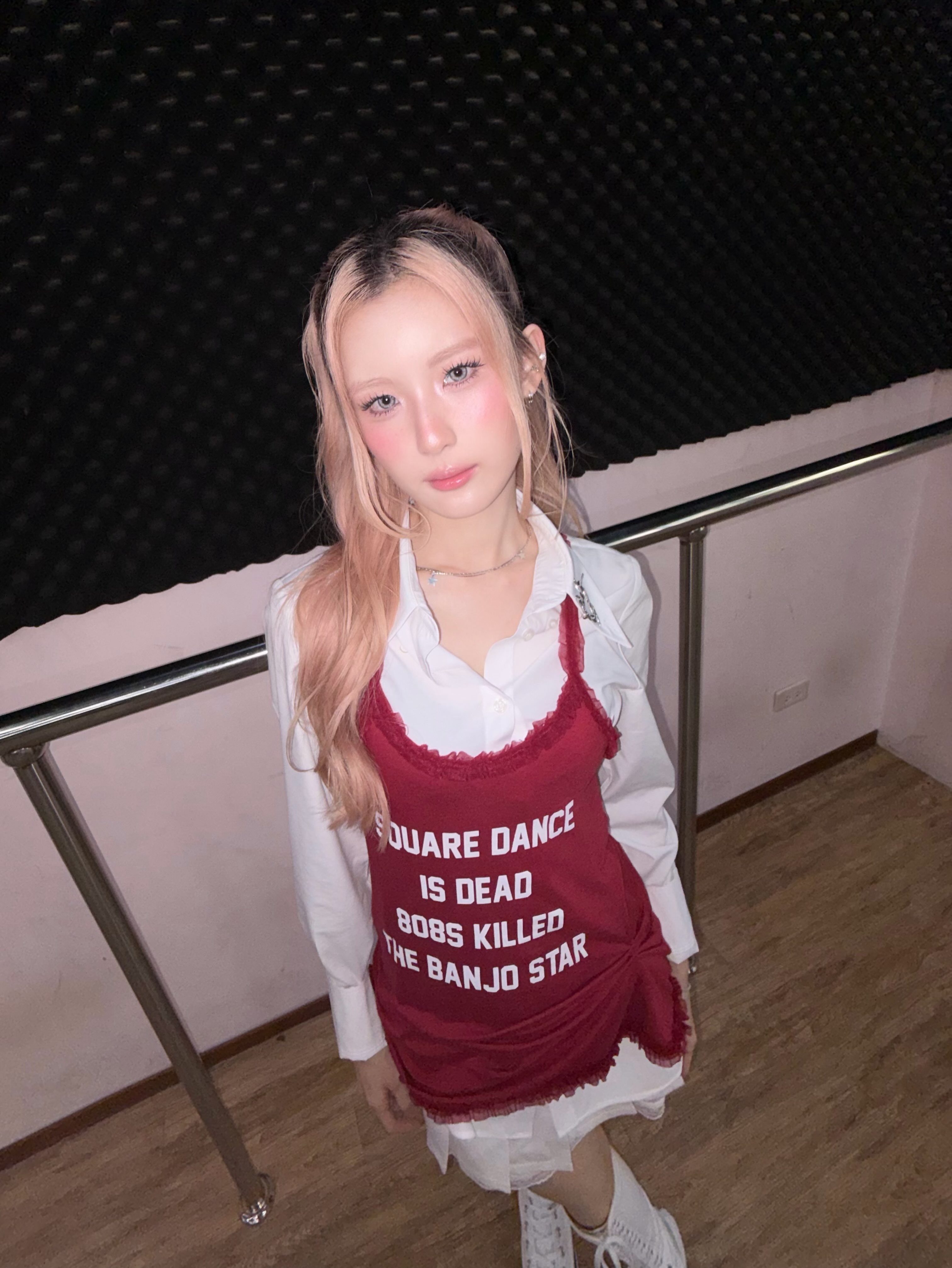 Lili — 260715 LILI Instagram Update with AYAKO HQ Photos | kpopping