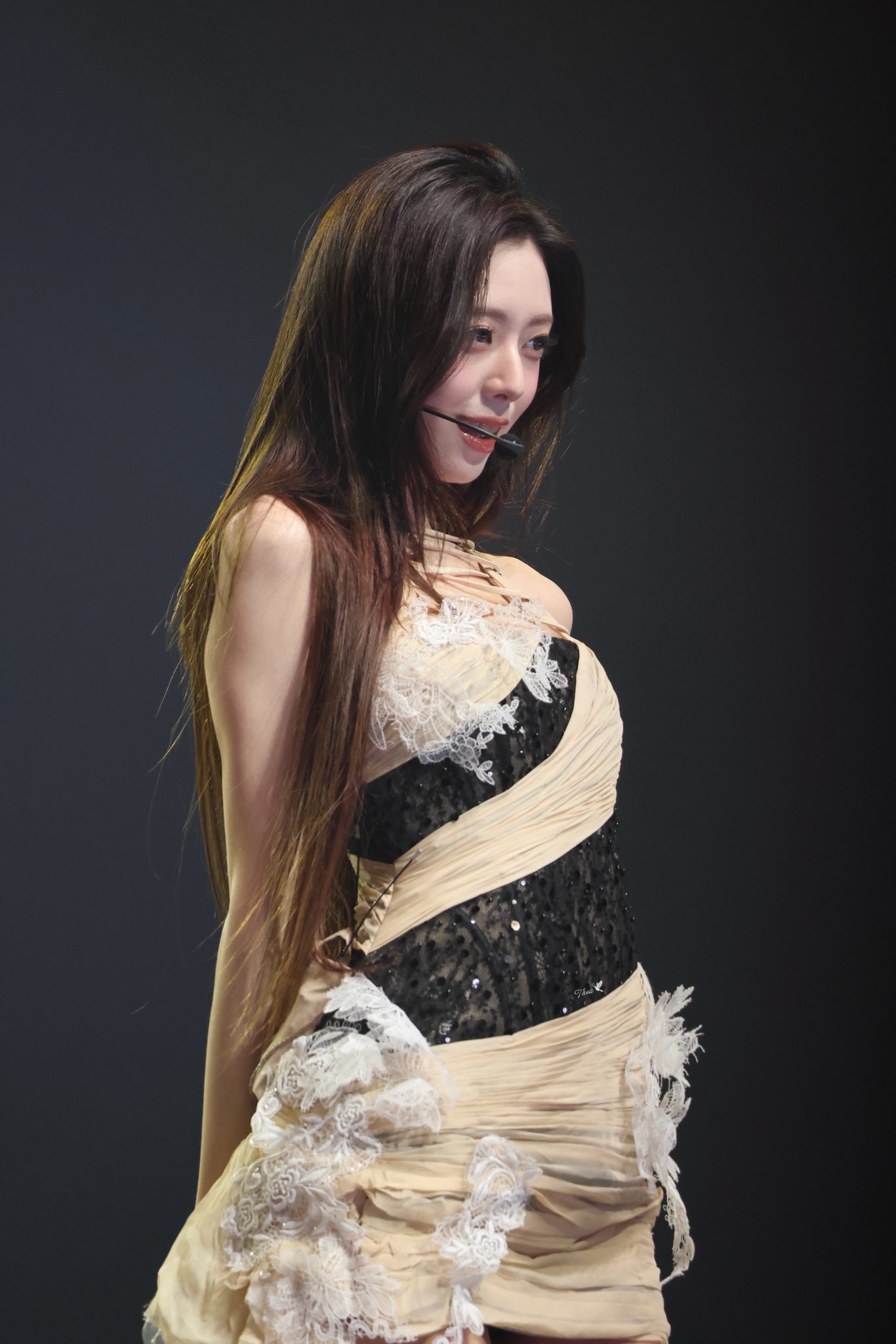 yuna 250730 Yuna x VIEWMAP 1 : r/ITZY
