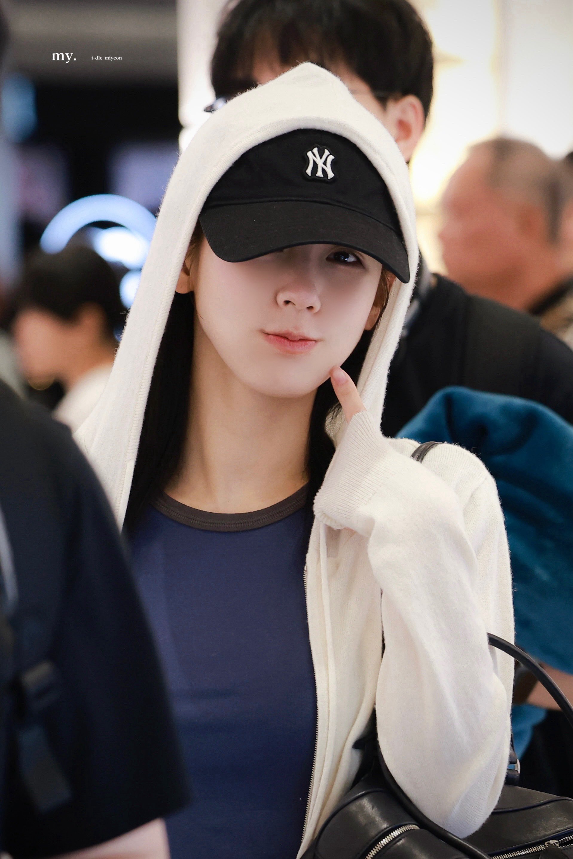 MIYEON 『MY』 260814 Miyeon At KIX AIRPORT | kpopping