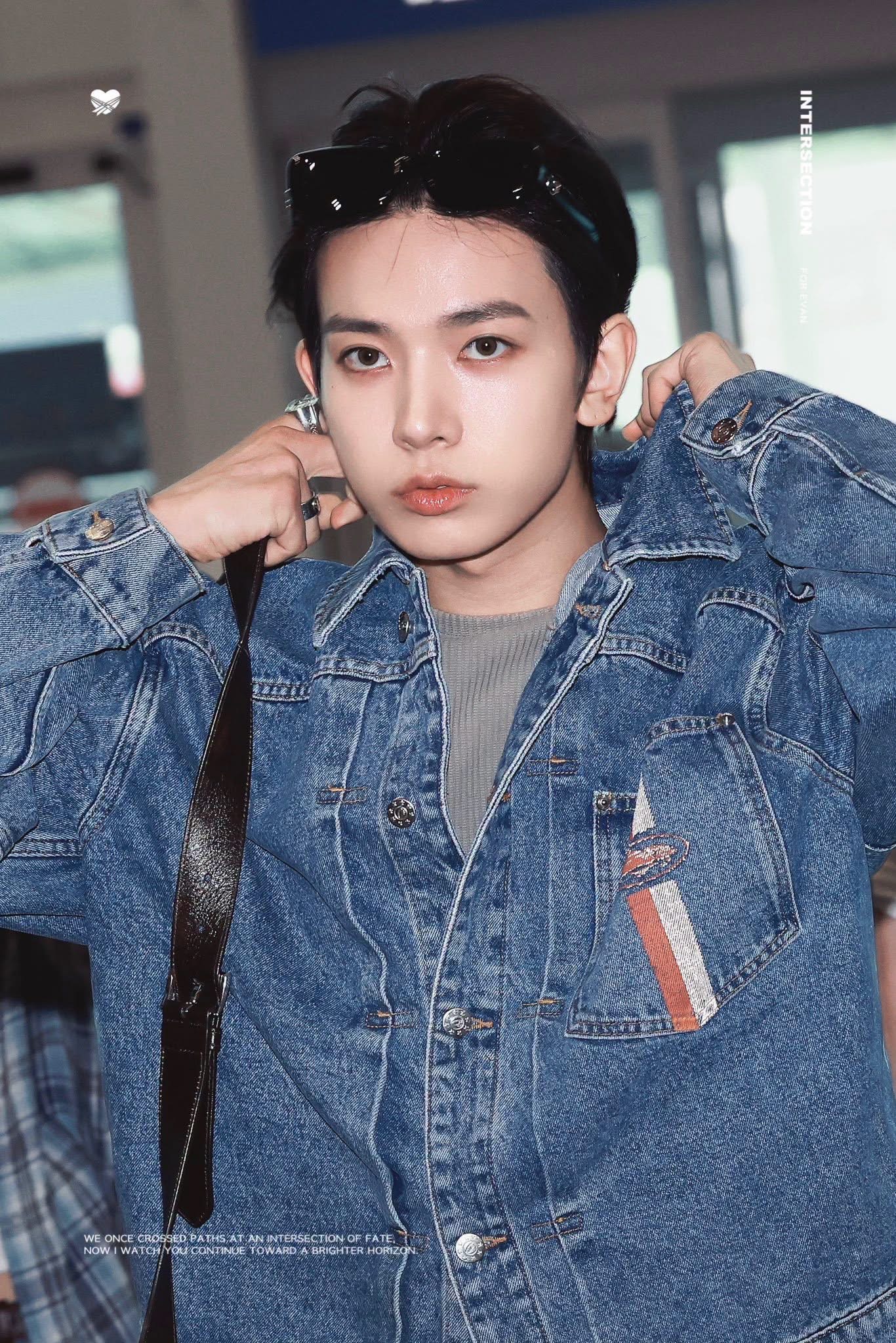 Evan — ENHYPEN DARK MOON PANORAMA CARD [HELI] | HEESEUNG HQ Photos