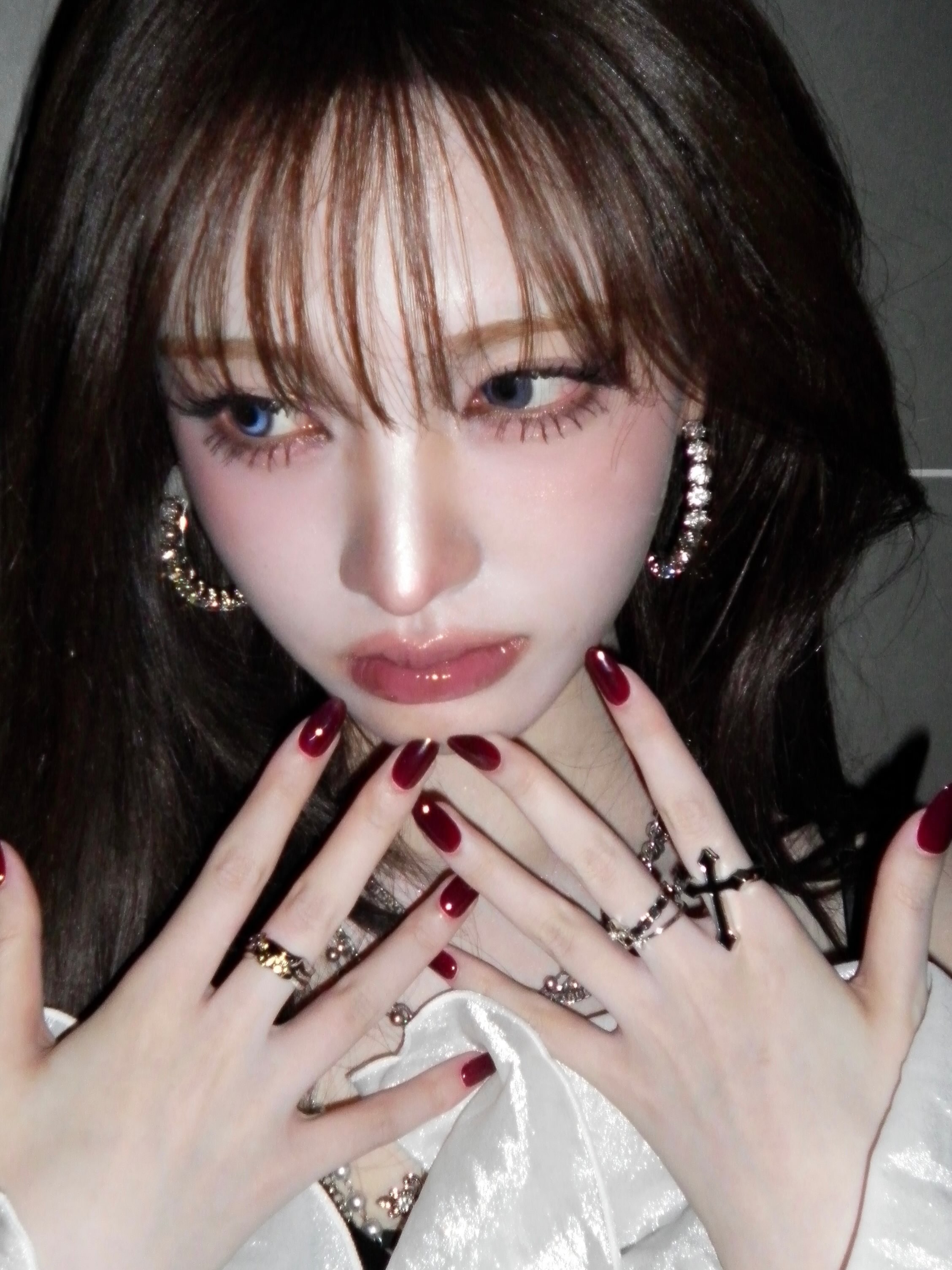 Liz — 260825 Liz Instagram Update HQ Photos