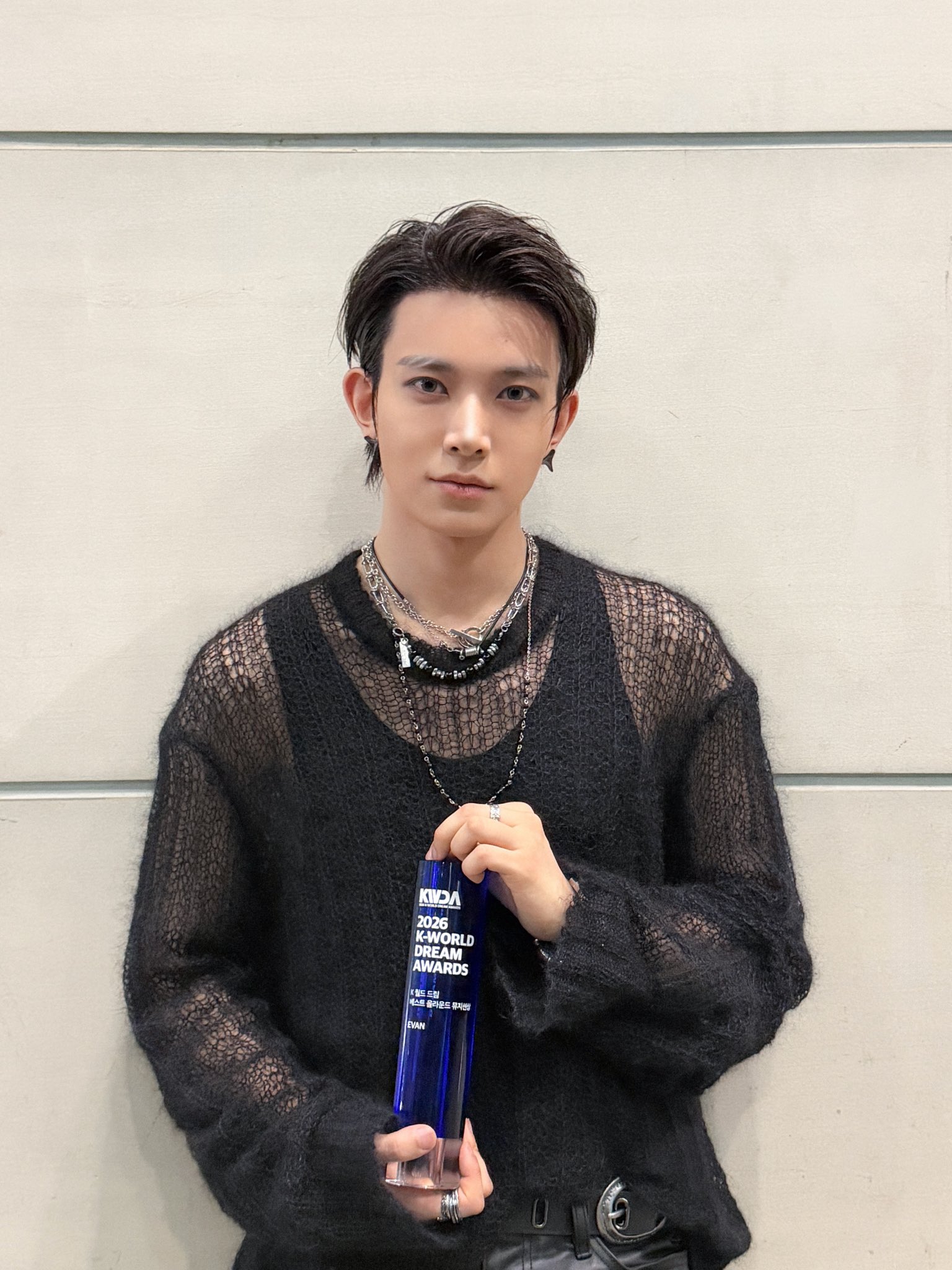 Evan — ENHYPEN <ROMANCE : UNTOLD -daydream-> Concept Photo BLUE