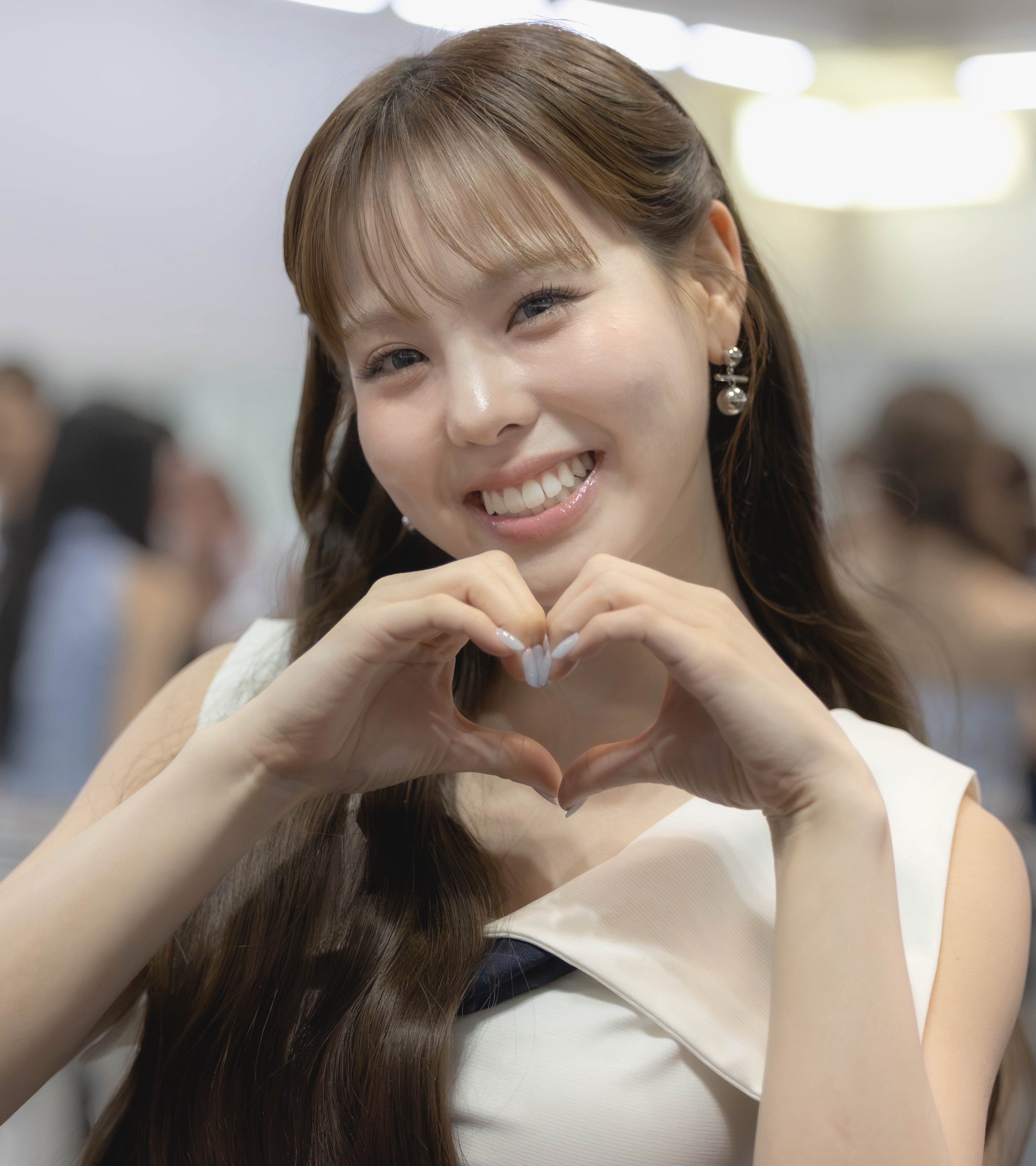 Mako — 260811 Mako at Fansign in Kansai HQ Photos