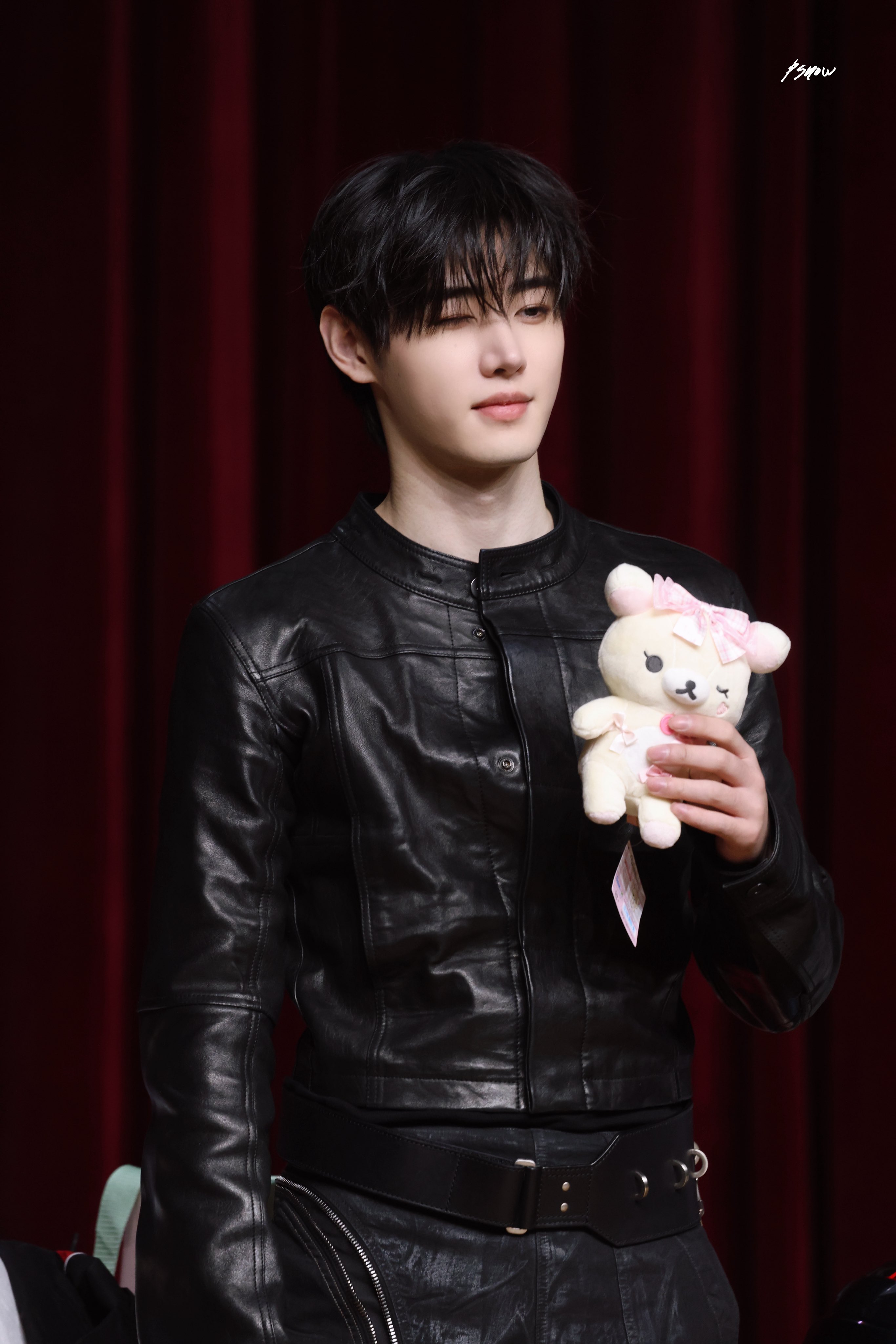 Sunghoon — 240101 ENHYPEN Sunghoon - Fansign HQ Photos