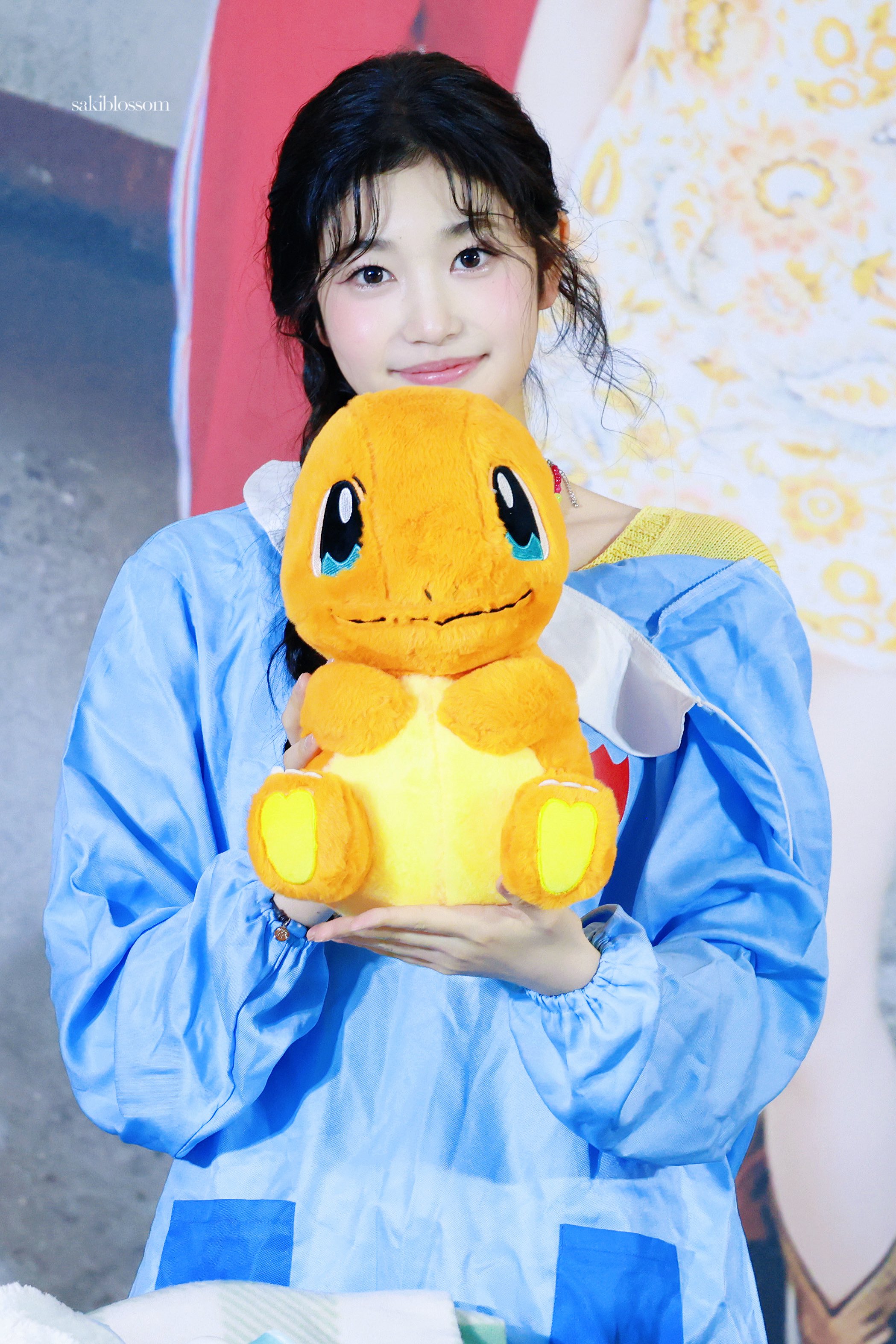 Saki — 260912 Saki at Blue Dream Media Fansign HQ Photos