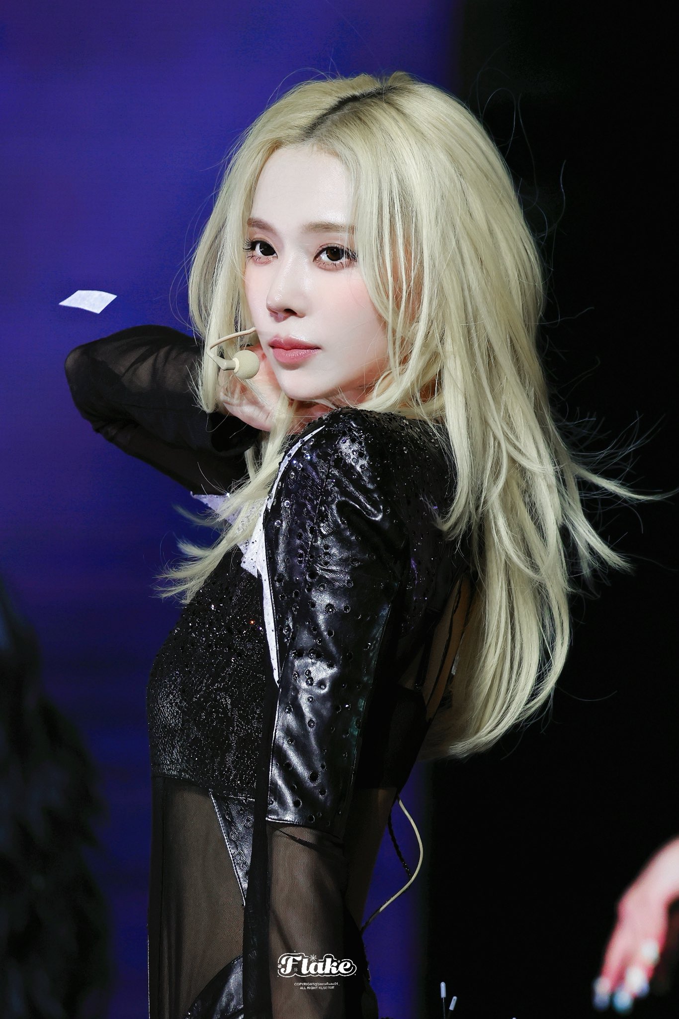 Winter — 250810 aespa WINTER at SMTOWN Live in TOKYO D2 HQ Photos