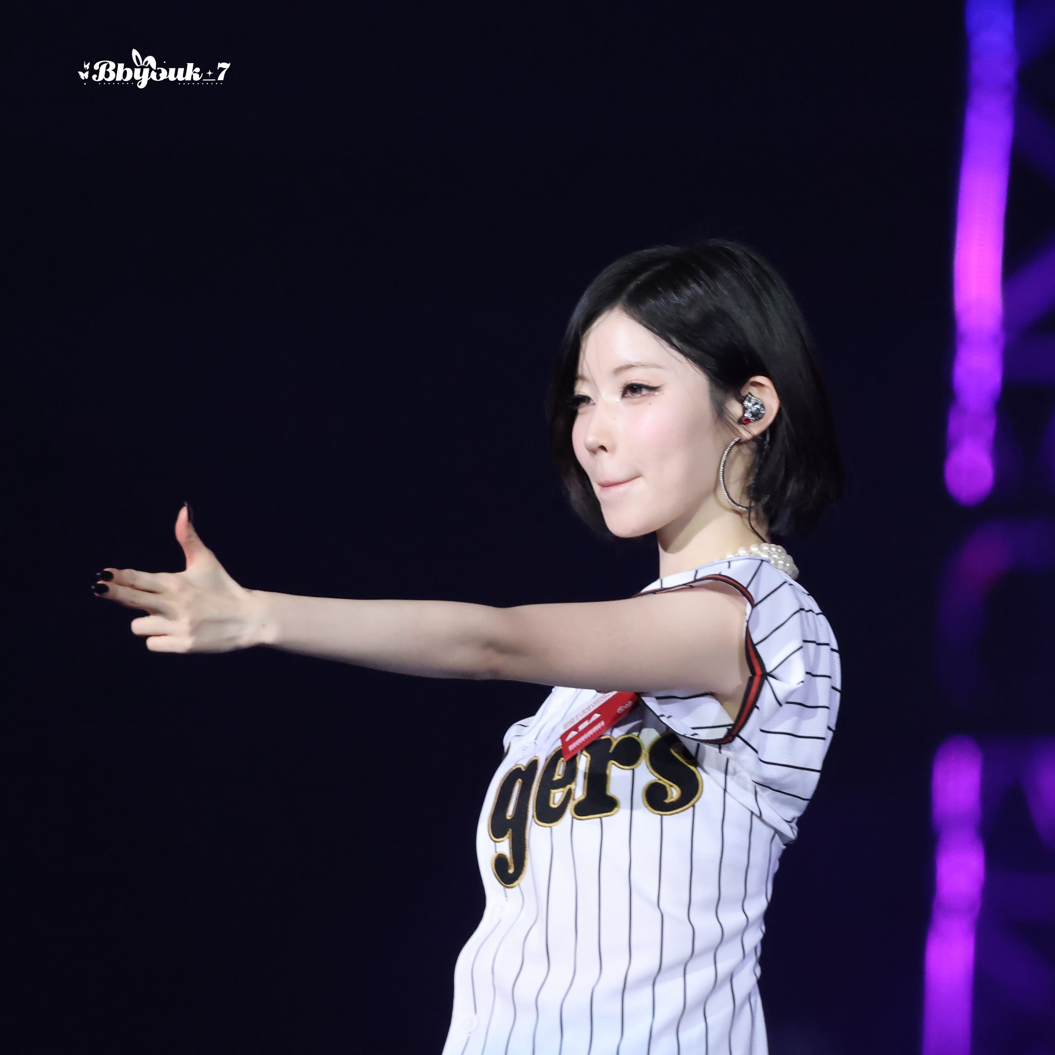 Asa — 260528 Asa at GMP Airport HQ Photos