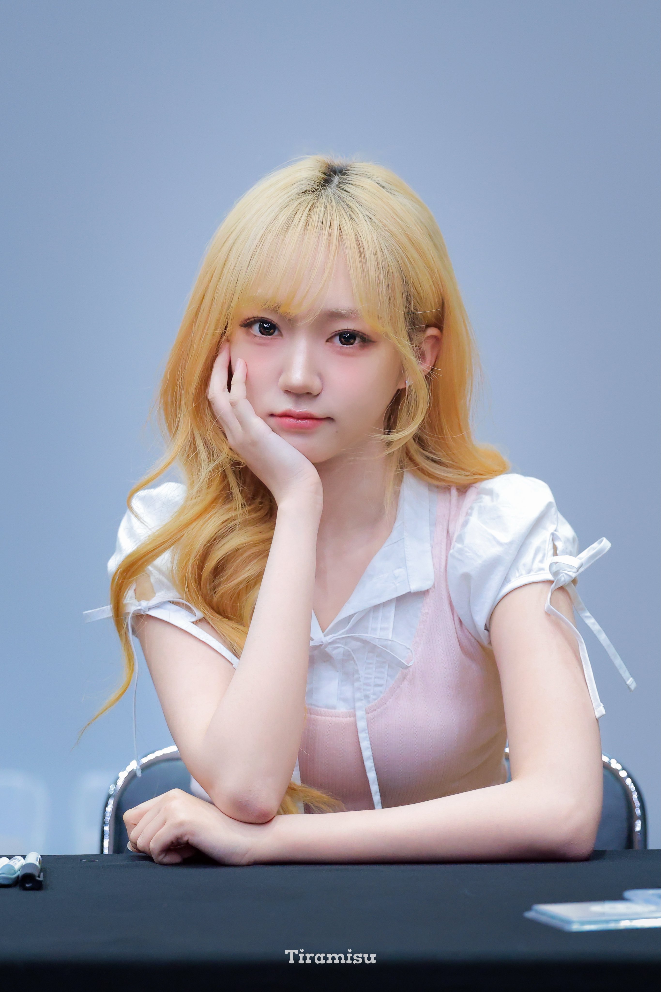 ShiOn — 250525 tripleS ShiOn at withmuu Fansign HQ Photos