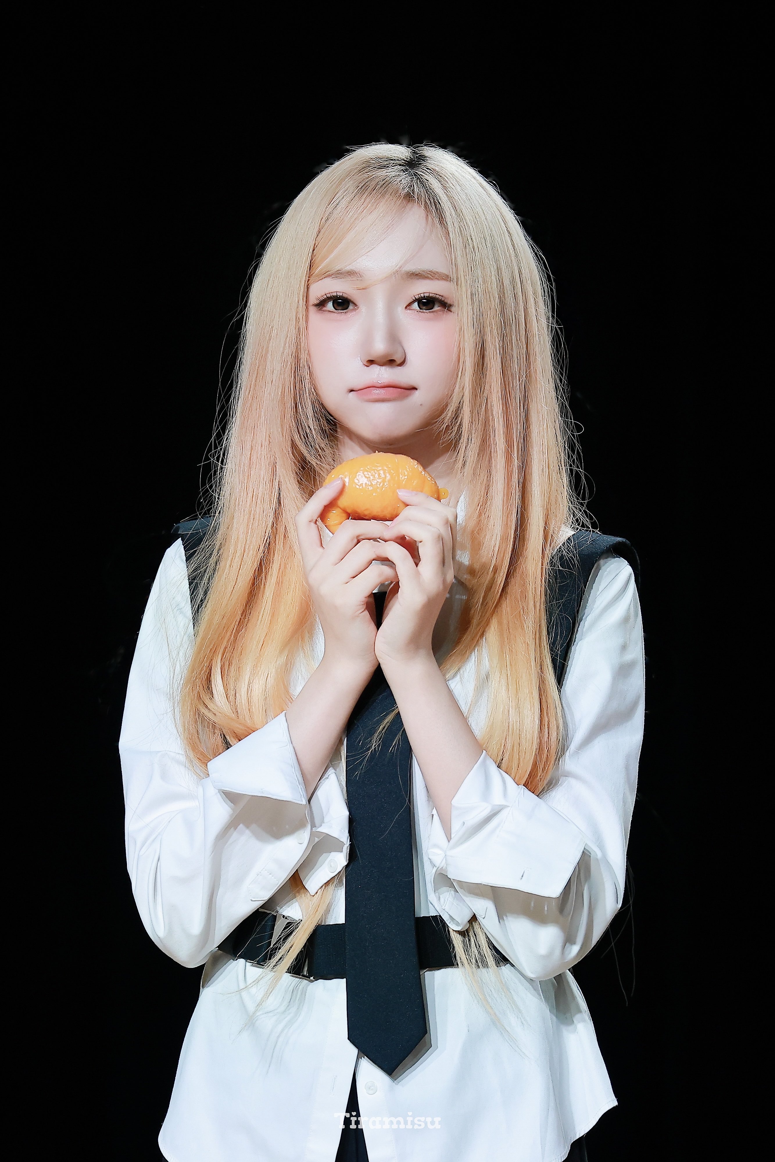 ShiOn — 250525 tripleS ShiOn at withmuu Fansign HQ Photos